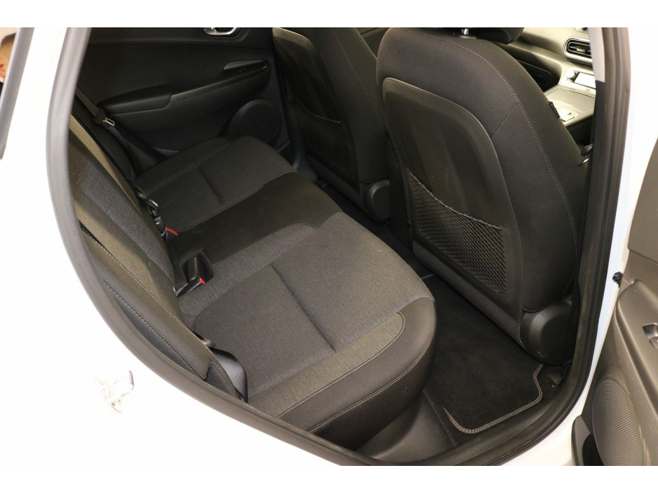 2022 Hyundai Kona - image 9