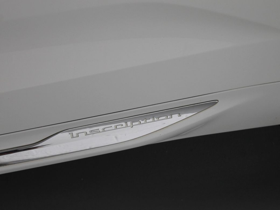 2019 Volvo XC60 - image 31