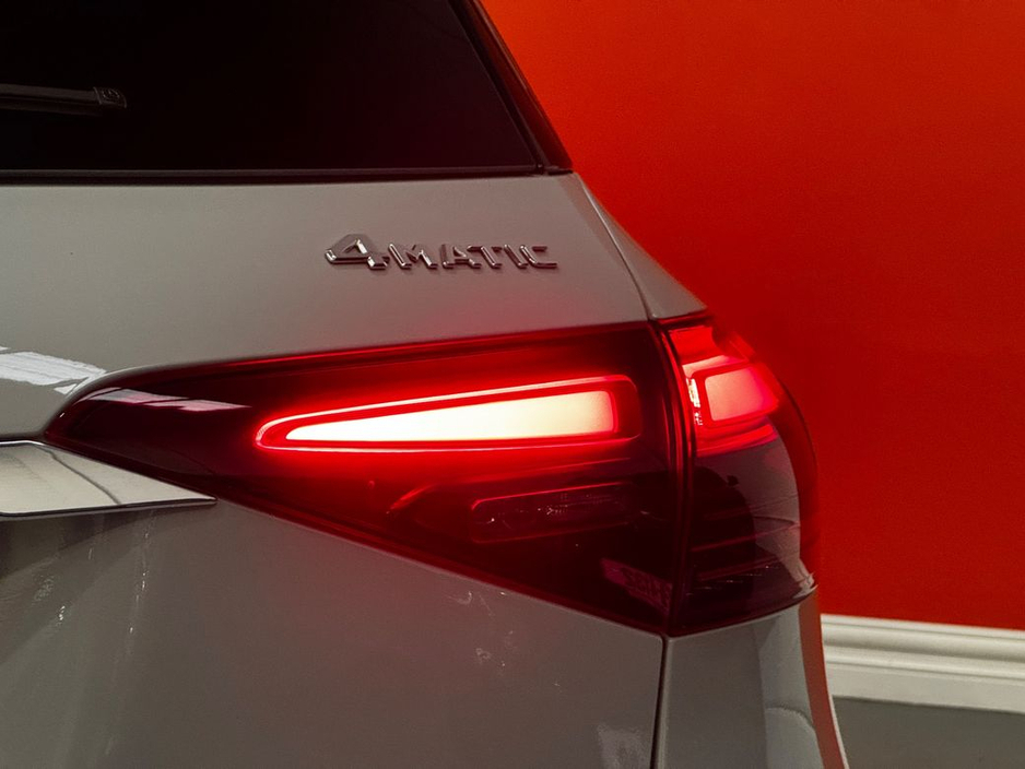 2025 Mercedes-Benz GLE Class - image 12