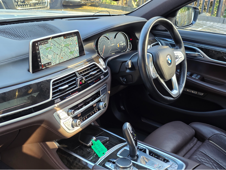 2017 BMW 7 Series - image 33
