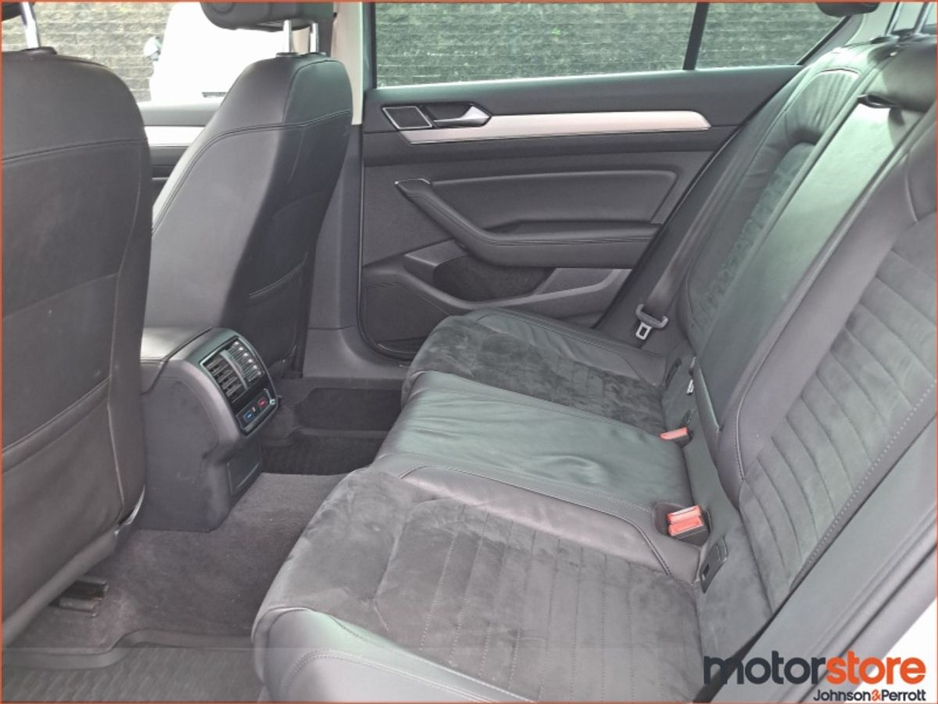 2019 Volkswagen Passat 2.0 TDI 150HP Highline €23,900