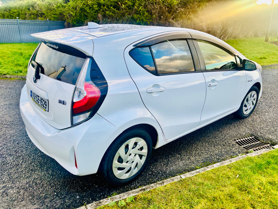 2017 Toyota Aqua 1.8 Hybrid €8,500