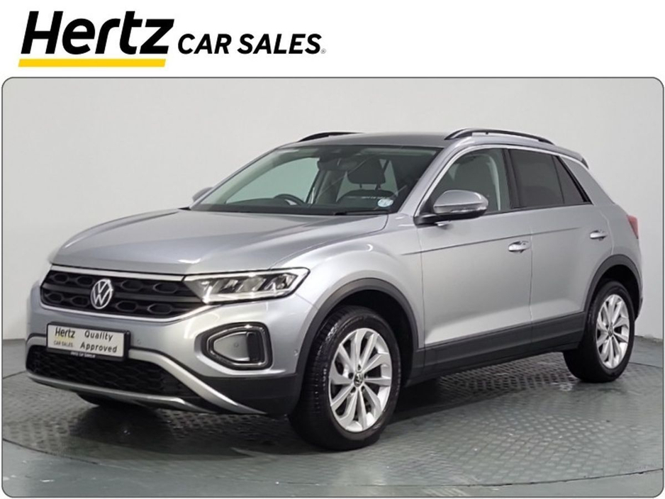 2024 Volkswagen T-Roc - image 7