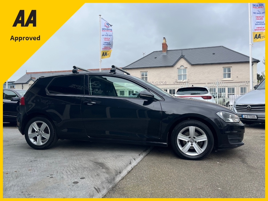 2016 Volkswagen Golf - image 4