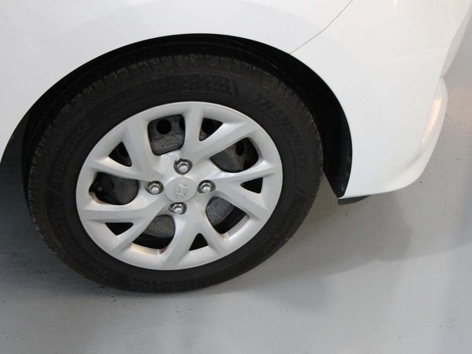 2020 Hyundai i10 - image 26