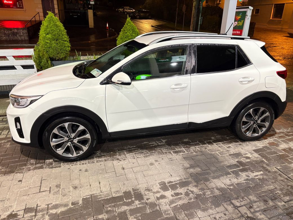 2019 Kia Stonic - image 4