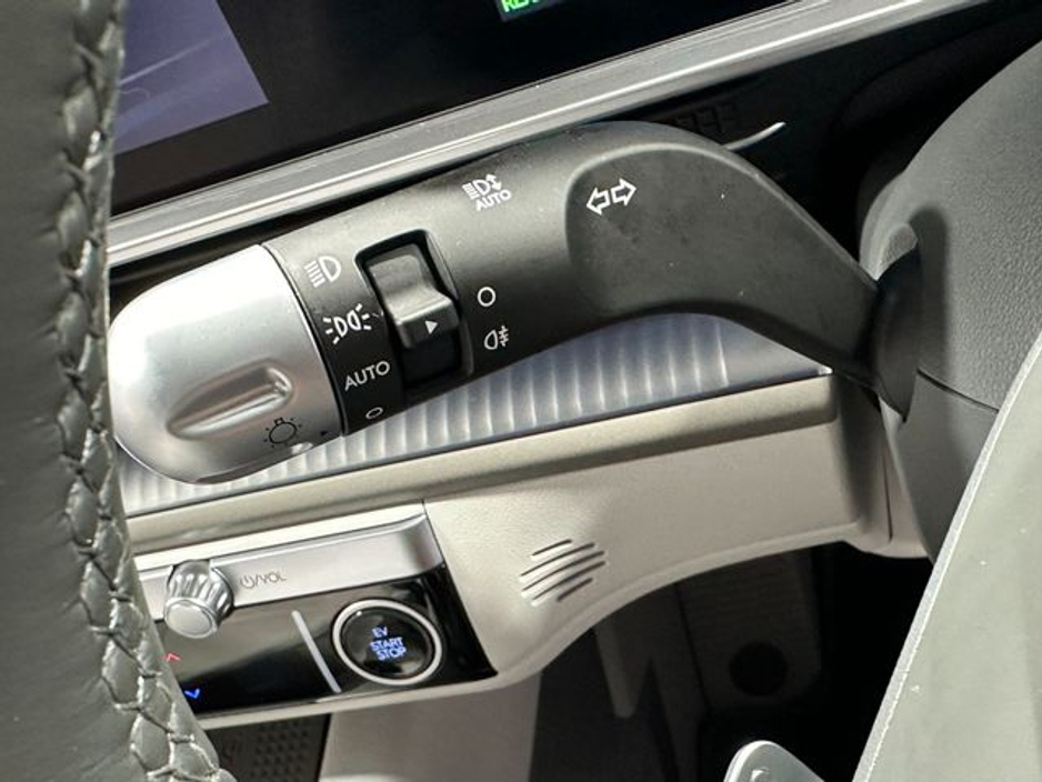 2023 Hyundai Ioniq 6 - image 18