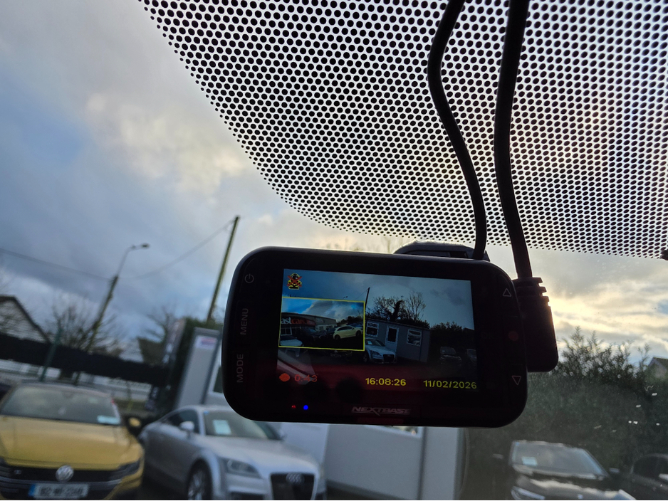 2013 Toyota Prius Alpha (7 Seater) - SELF CHARGING HYBRID -ALLOYS - REVERSE CAMERA -SIMI DEALER - LOW ROAD TAX BAND €13,450