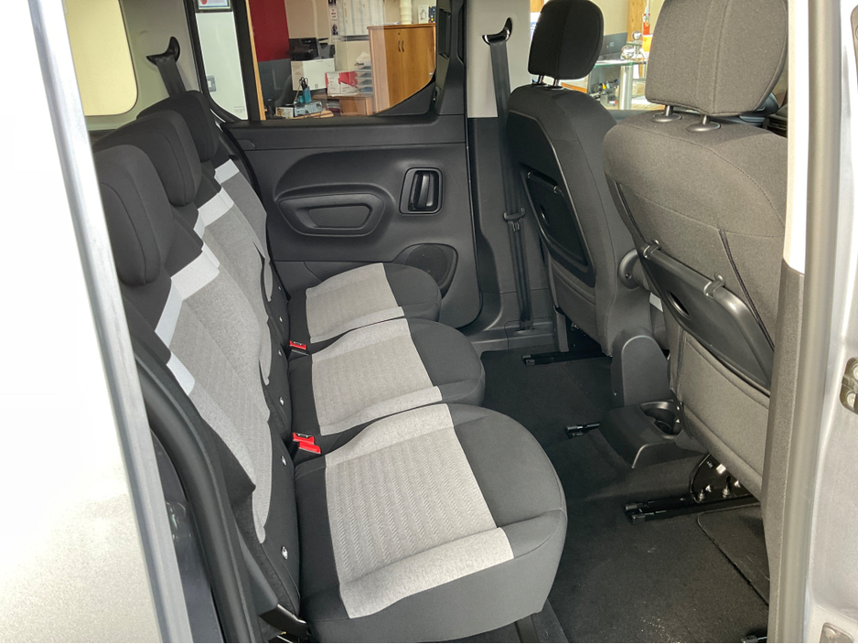 2026 Citroen Berlingo Multispace PLUS LWB BLUE HDI EAT8 AUTOMATIC 7 SEATS €47,000