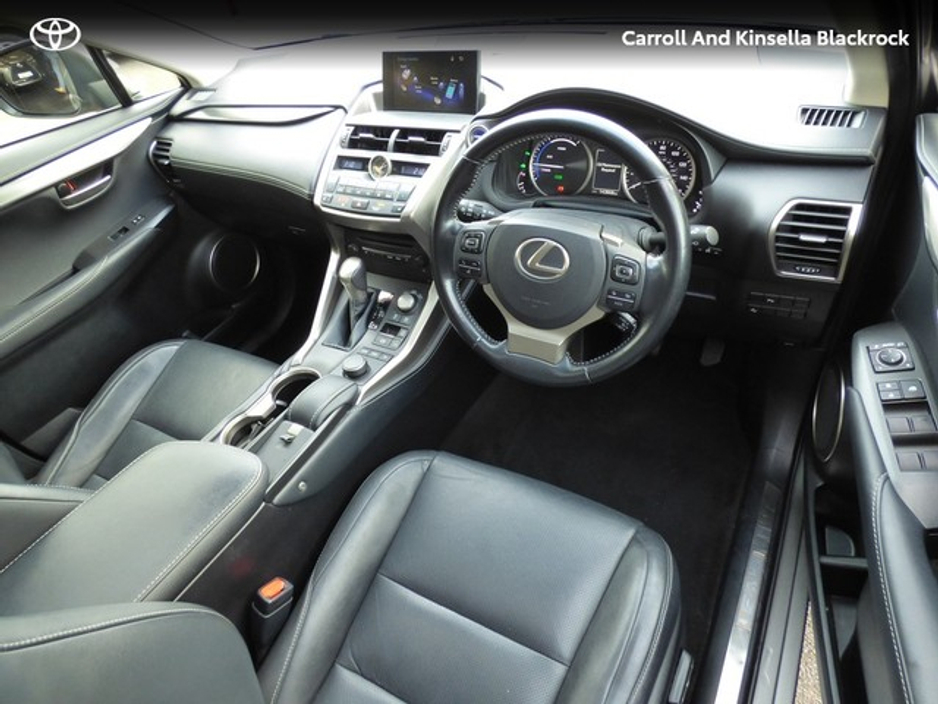 2017 Lexus NX 300 h - image 2