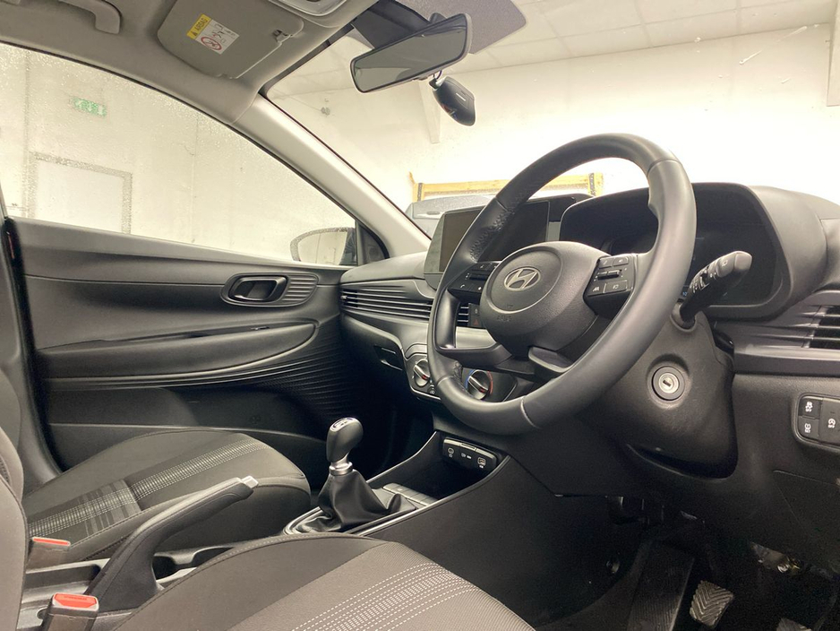 2025 Hyundai i20 - image 6