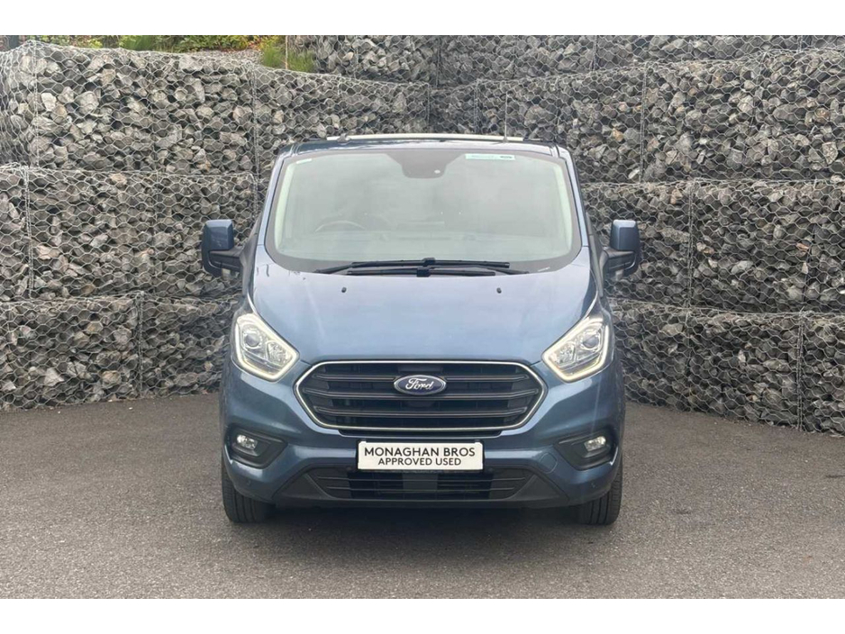 2022 Ford Transit - image 2
