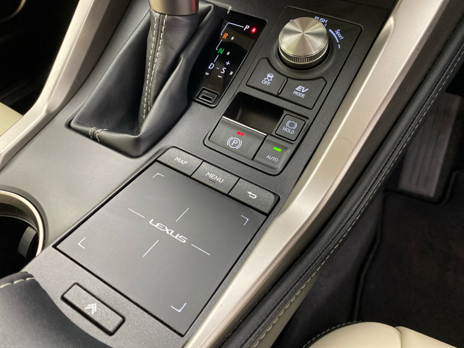 2021 Lexus NX 300 h - image 21