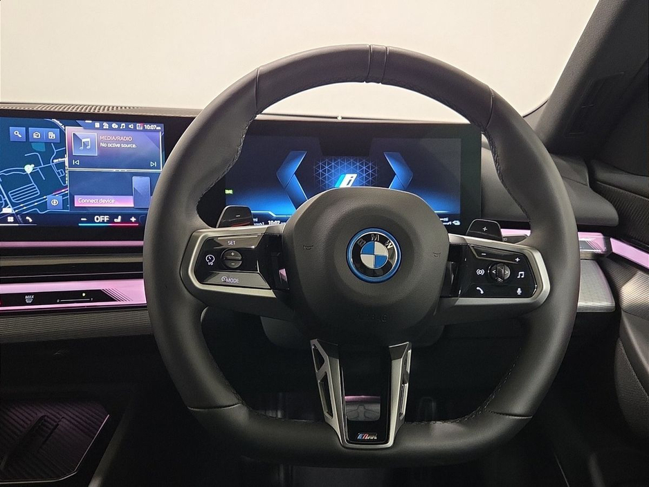 2025 BMW 5 Series - image 5