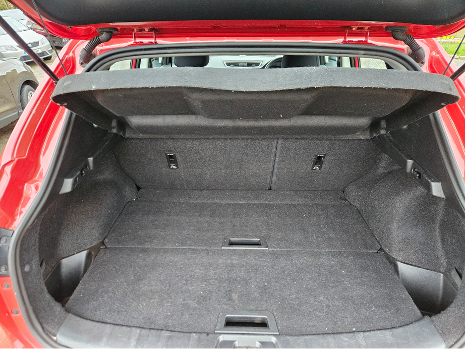 2016 Nissan Qashqai - image 10