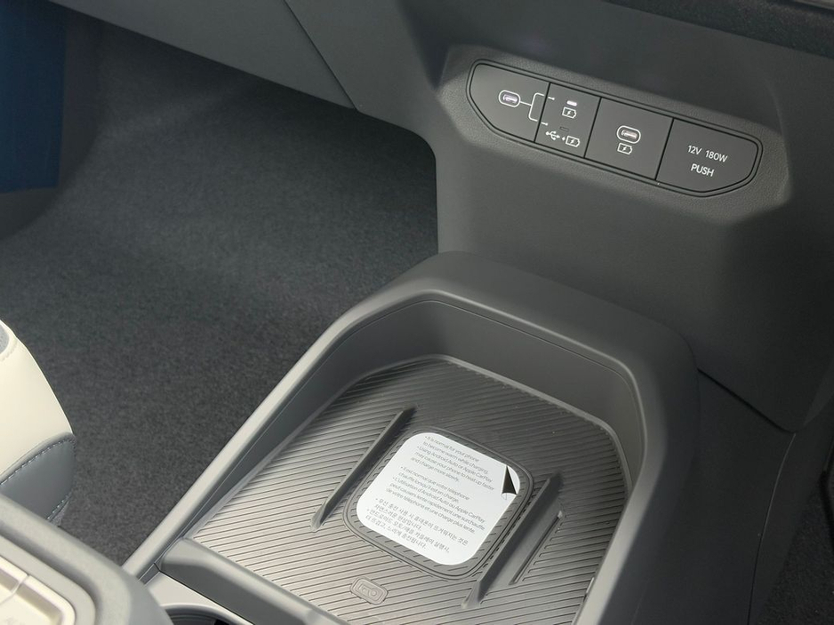 2026 Kia EV3 - image 17