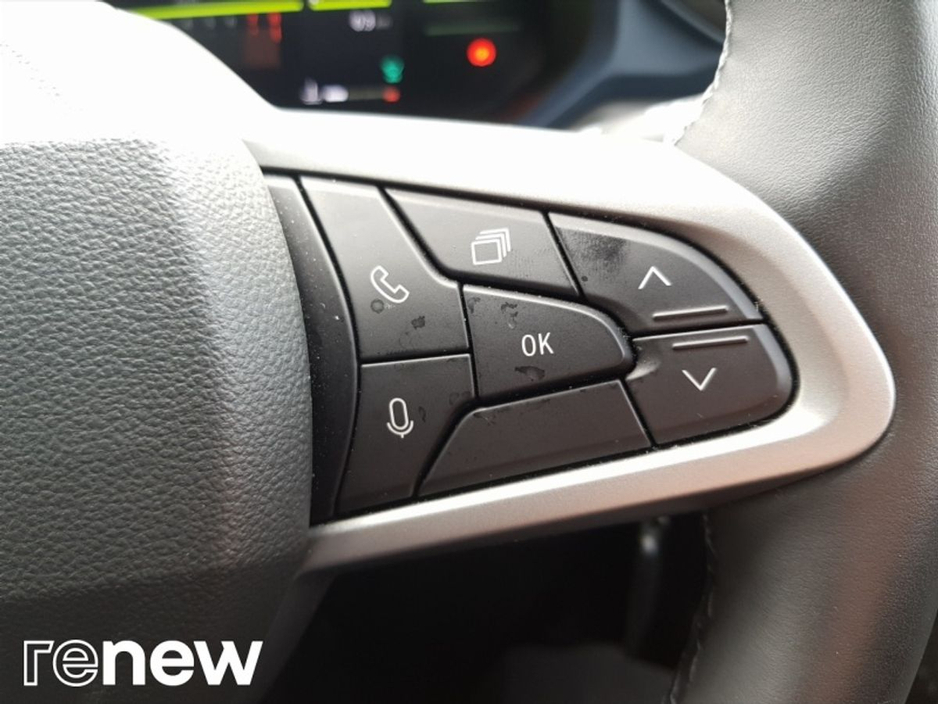 2025 Dacia Duster - image 17