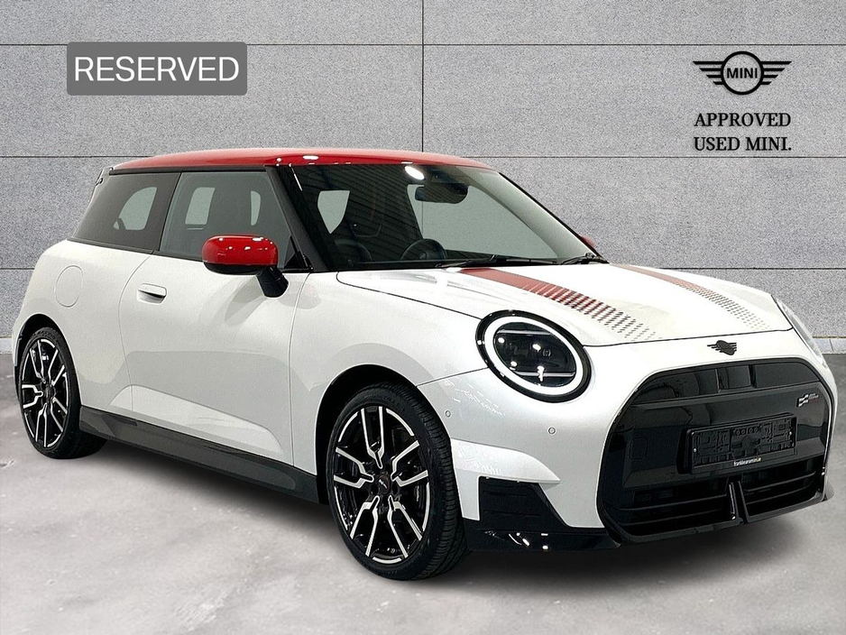 2025 MINI Hatch Cooper E €31,950