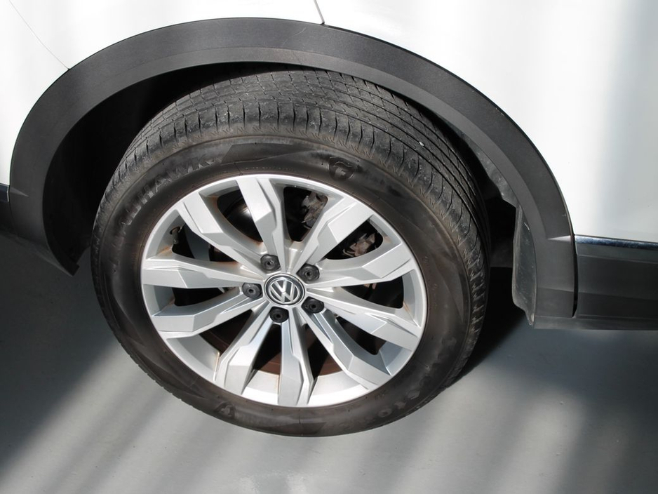 2019 Volkswagen T-Roc - image 32