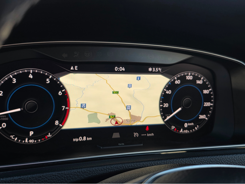 2019 Volkswagen Golf FULL CREAM LEATHER SEATS  ELECTRIC HEATED SEATS SAT NAV PACK - VIRTUAL CLOCKS -REVERSE CAMERA - NAVIGATION - CARPLAY - ANDROID AUTO- BLIND SPOT REAR TRAFFIC ASSIST - DISCOVER PRO €21,950