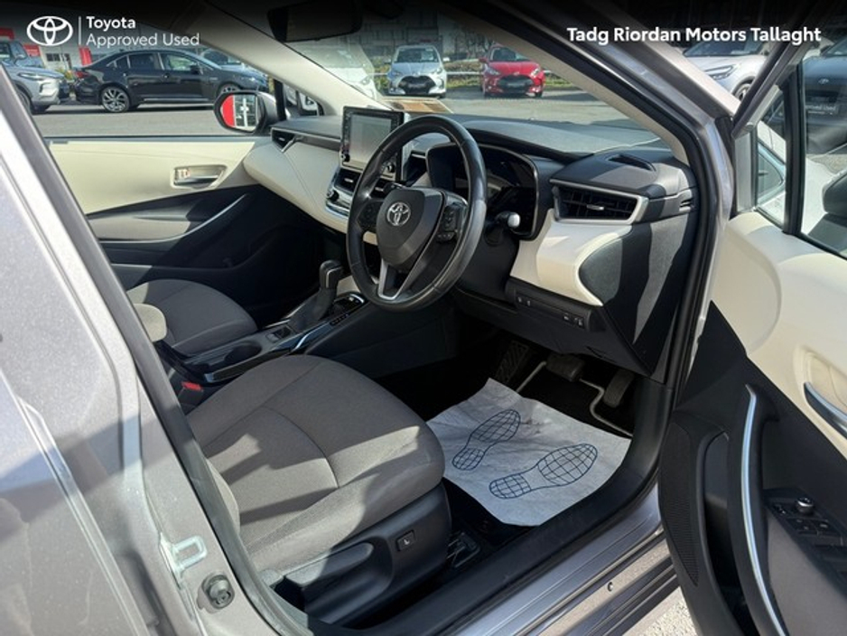 2021 Toyota Corolla - image 11