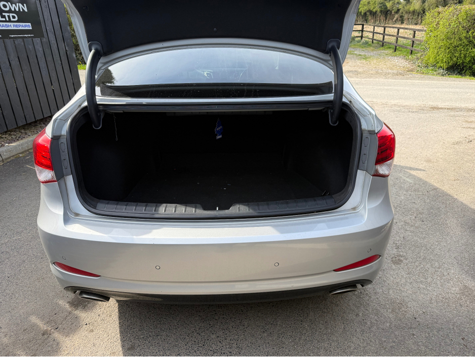 2016 Hyundai i40 - image 10