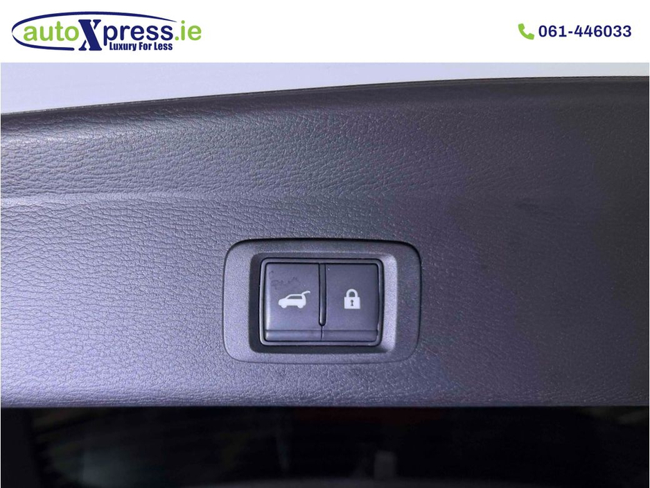 2023 Mitsubishi Outlander - image 12