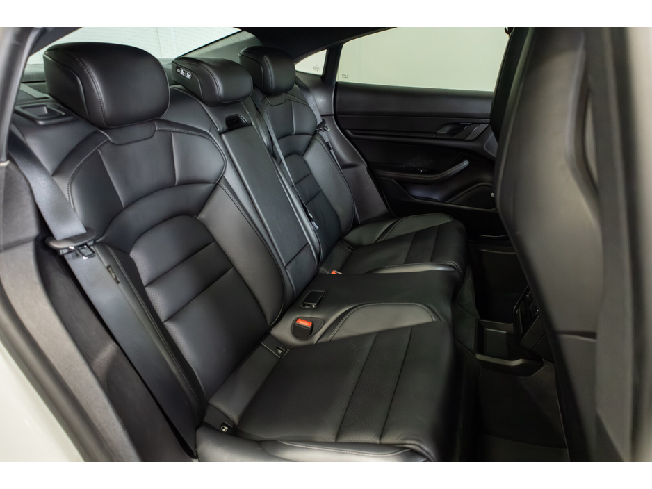 2022 Porsche Taycan - image 11