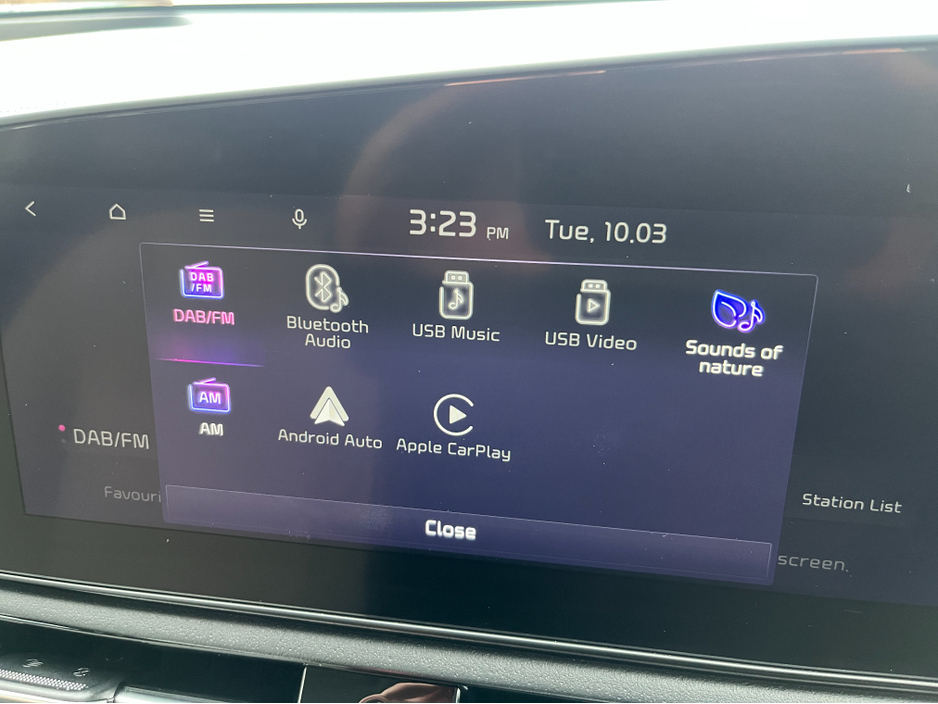 2023 Kia Niro - image 24