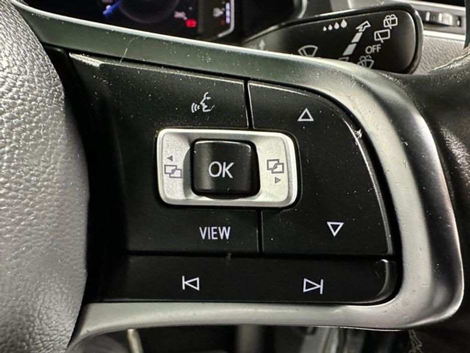 2020 Volkswagen Tiguan - image 15