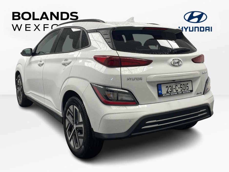 2023 Hyundai Kona - image 3