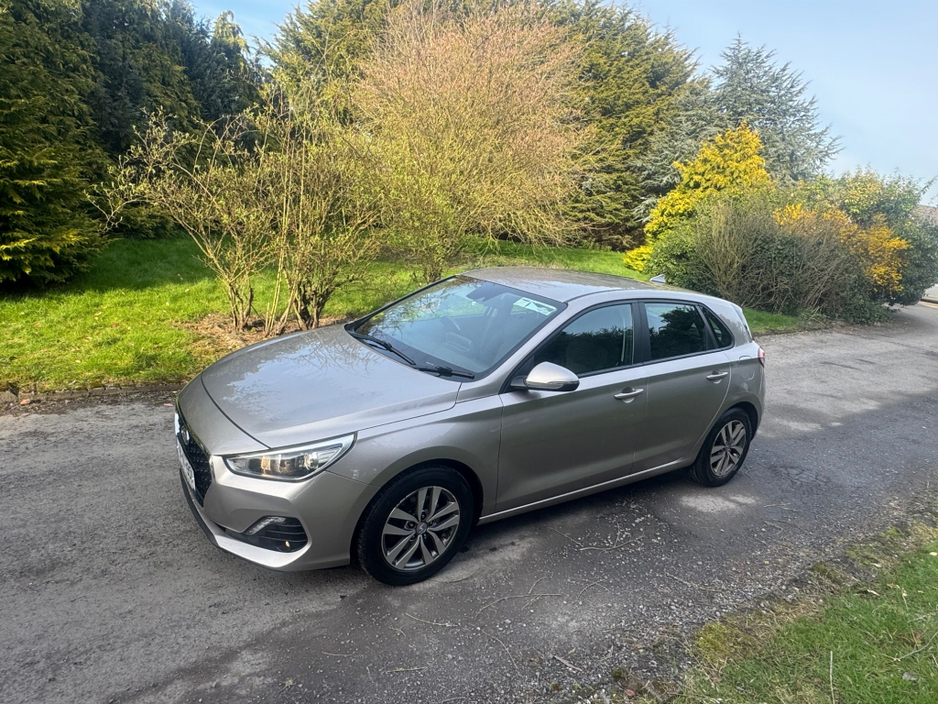 2019 Hyundai i30 - image 3