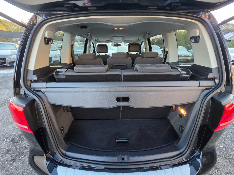 2013 Volkswagen Touran ( 132 REG  )1.4 TSI HIGHLINE EDITION  7 SEATER ALLOYS SIMI DEALER - SPECIALISING IN IMPORTS OF GERMAN AUTOMATIC HI SPEC CARS €10,950