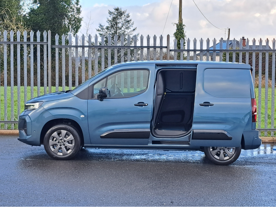 2026 Opel Combo SPORTIVE L1H1 1.5TD 100BHP **TOP SPEC**