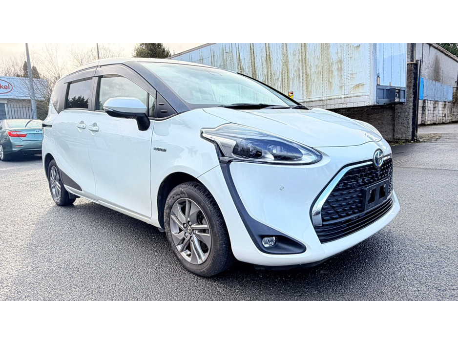 2019 Toyota Sienta  €15,950