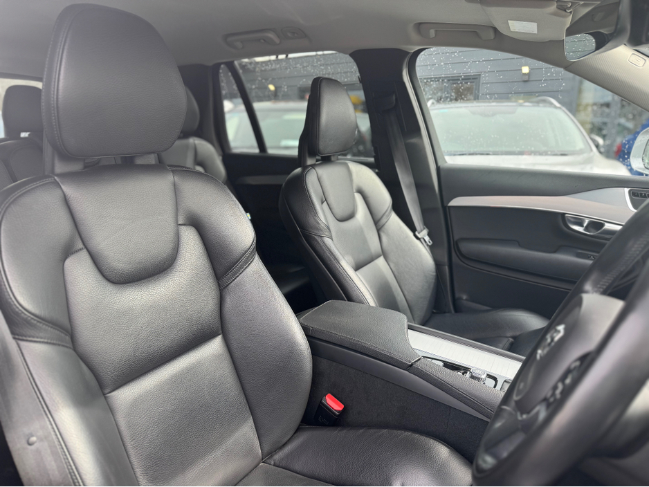 2019 Volvo XC90 - image 9