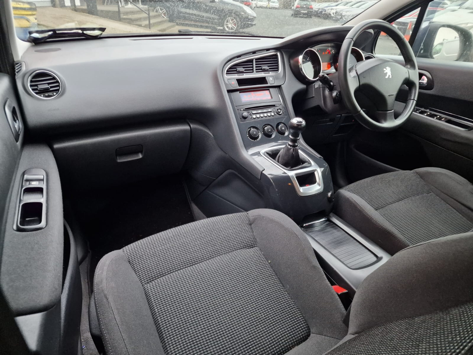 2012 Peugeot 5008 ACTIVE 1.6 HDI 112 7 SEATS 4DR €4,900