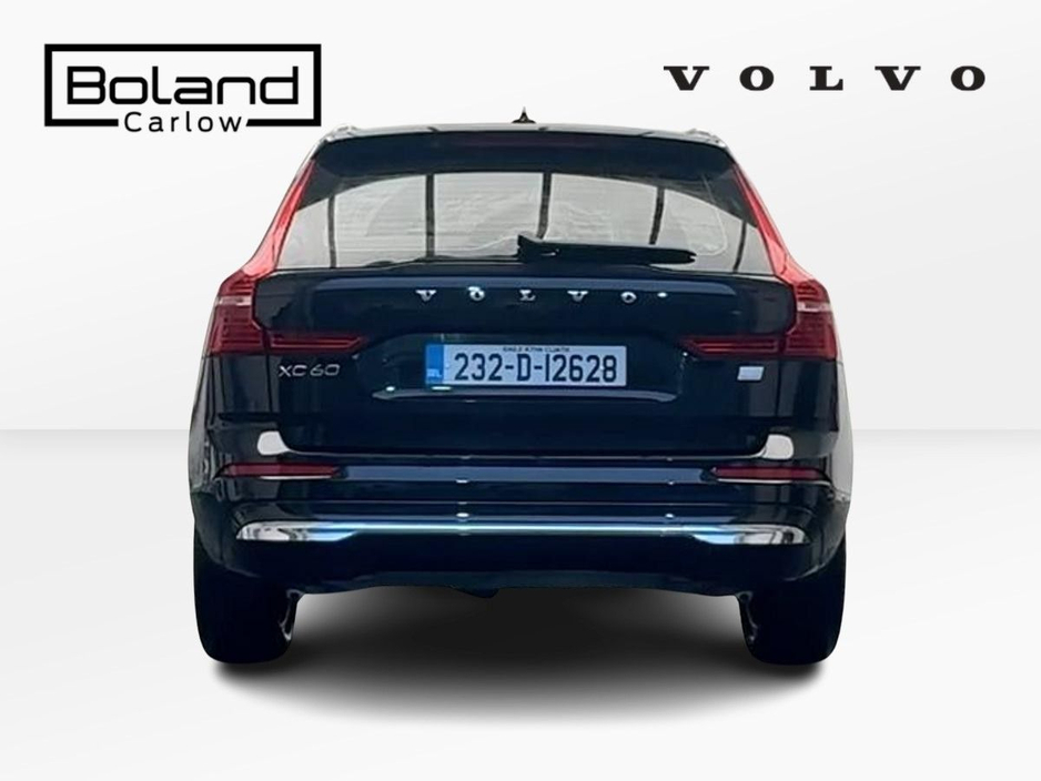 2023 Volvo XC60 - image 12