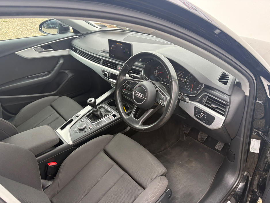 2017 Audi A4 - image 13