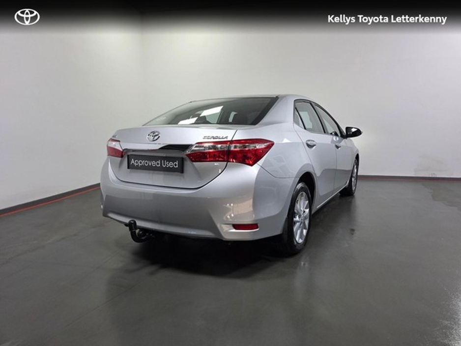 2015 Toyota Corolla - image 2