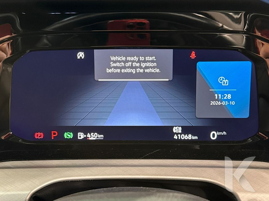 2021 Volkswagen Golf - image 12