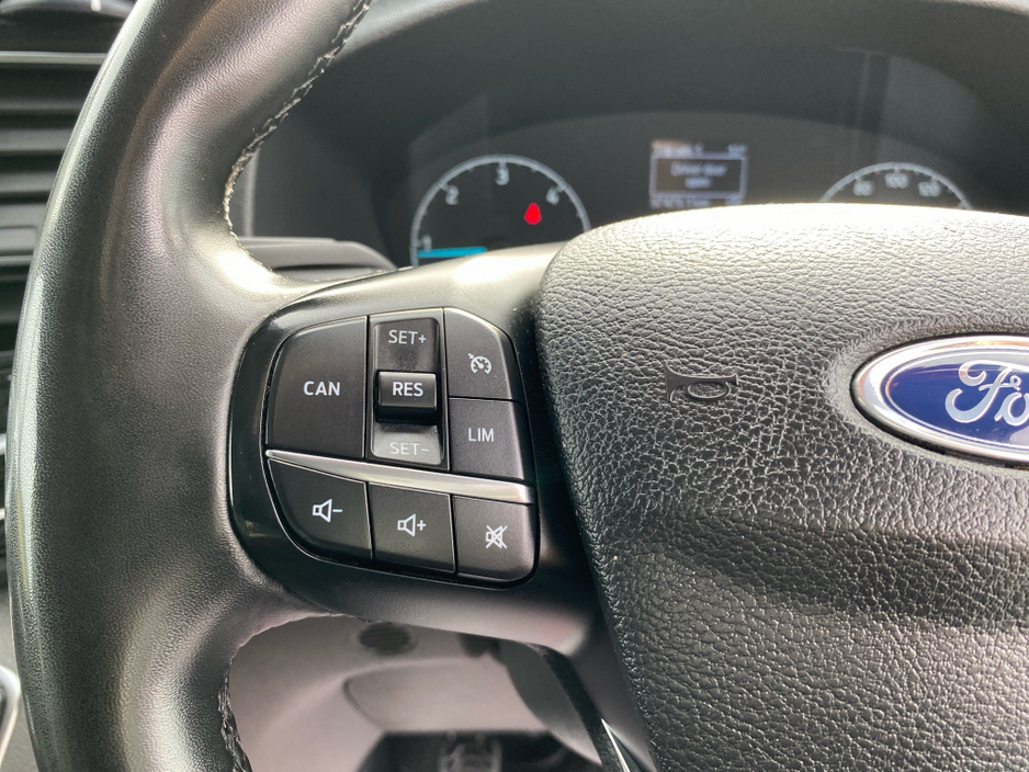2023 Ford Transit Custom - image 9