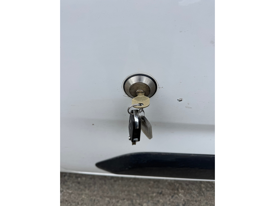 2019 Peugeot Partner - image 6