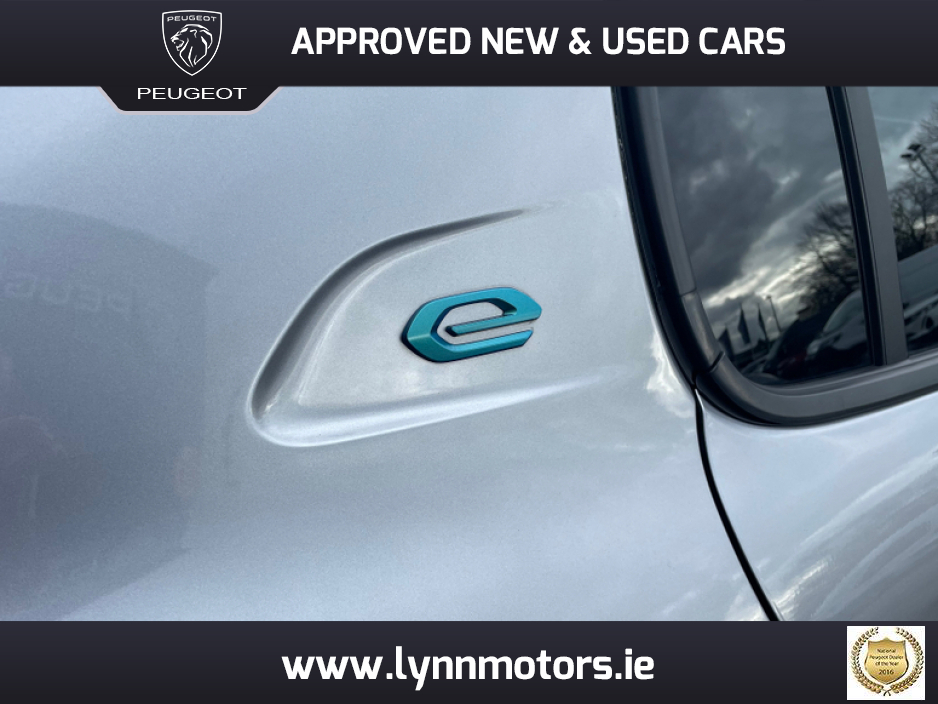 2023 Peugeot 208 - image 8