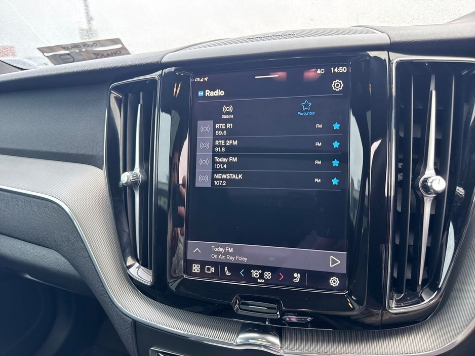 2024 Volvo XC60 - image 18