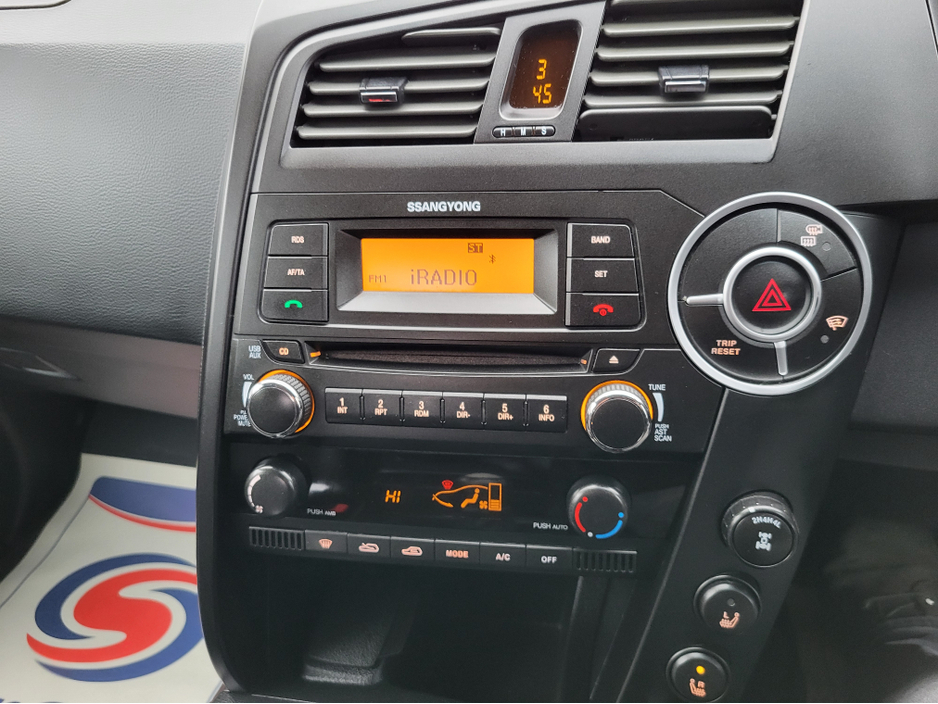 2015 Ssangyong Korando - image 24