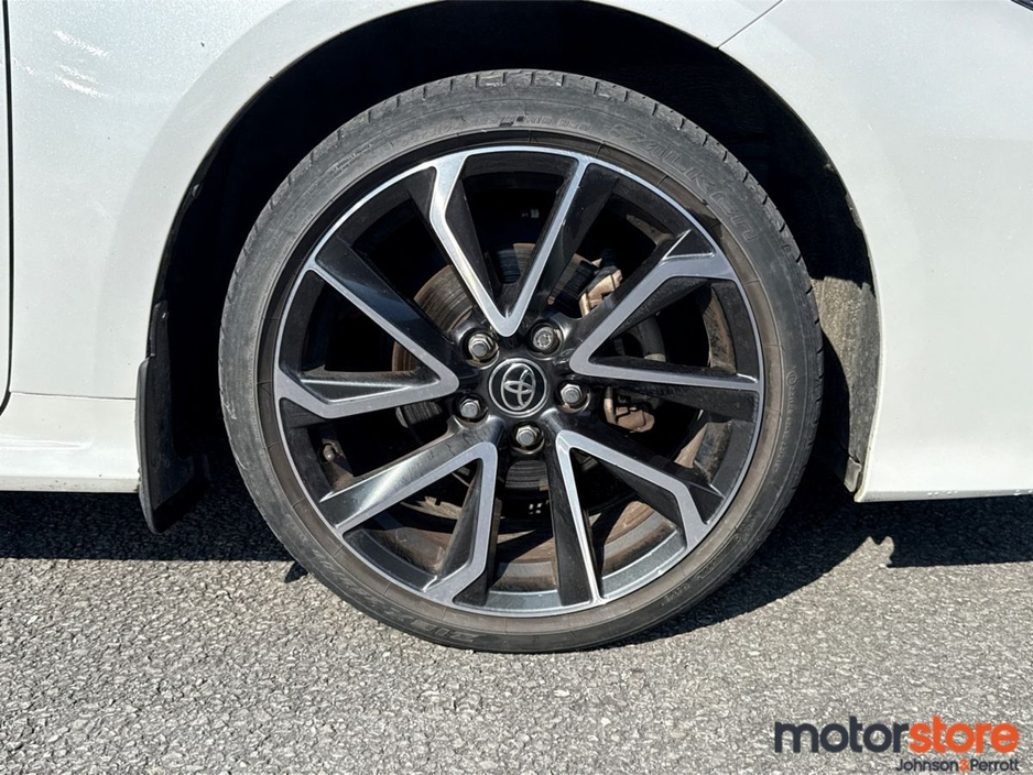 2023 Toyota Corolla - image 9