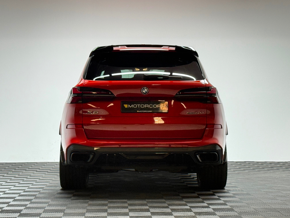 2025 BMW X5 - image 6
