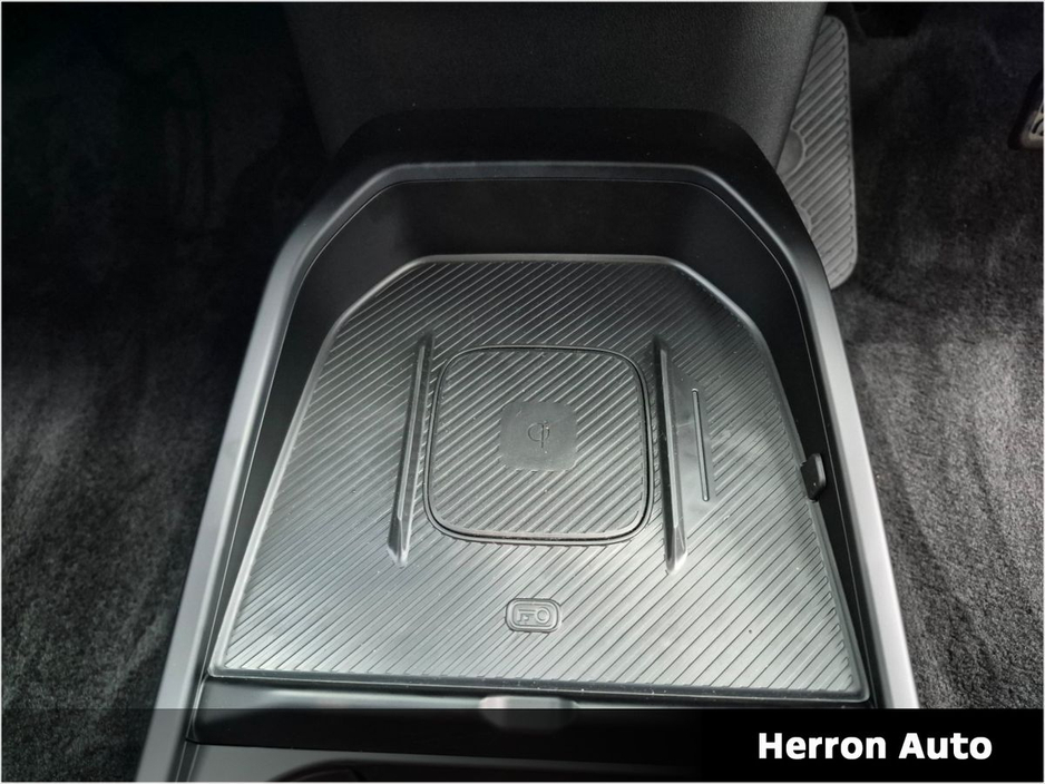 2026 Kia EV4 - image 13