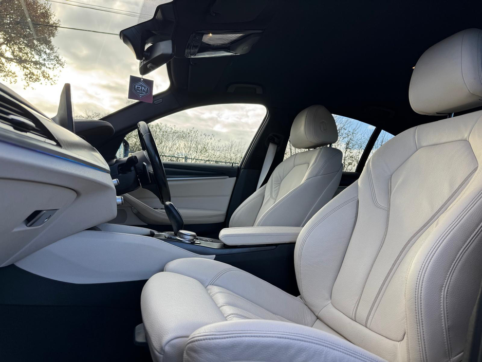 2023 BMW 5 Series - image 5